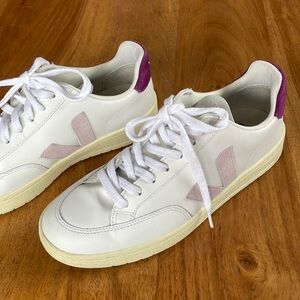 Like new Veja sneakers